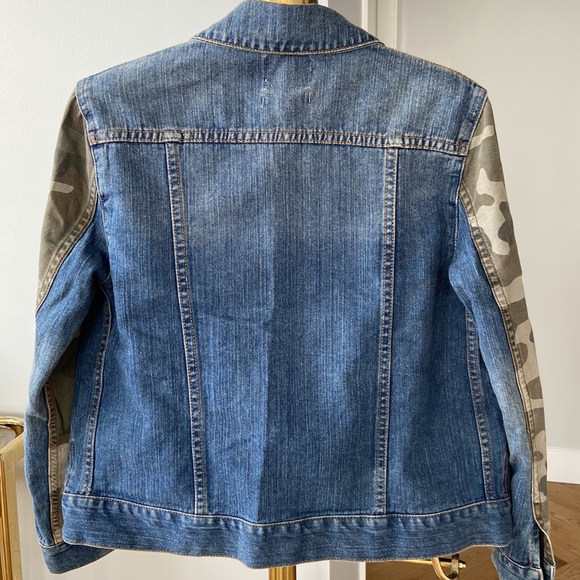 Urban Outfitters | BDG Women’s Camo pieced Denim jacket, size small - Picture 4 of 10